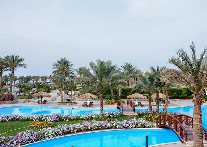Resort *